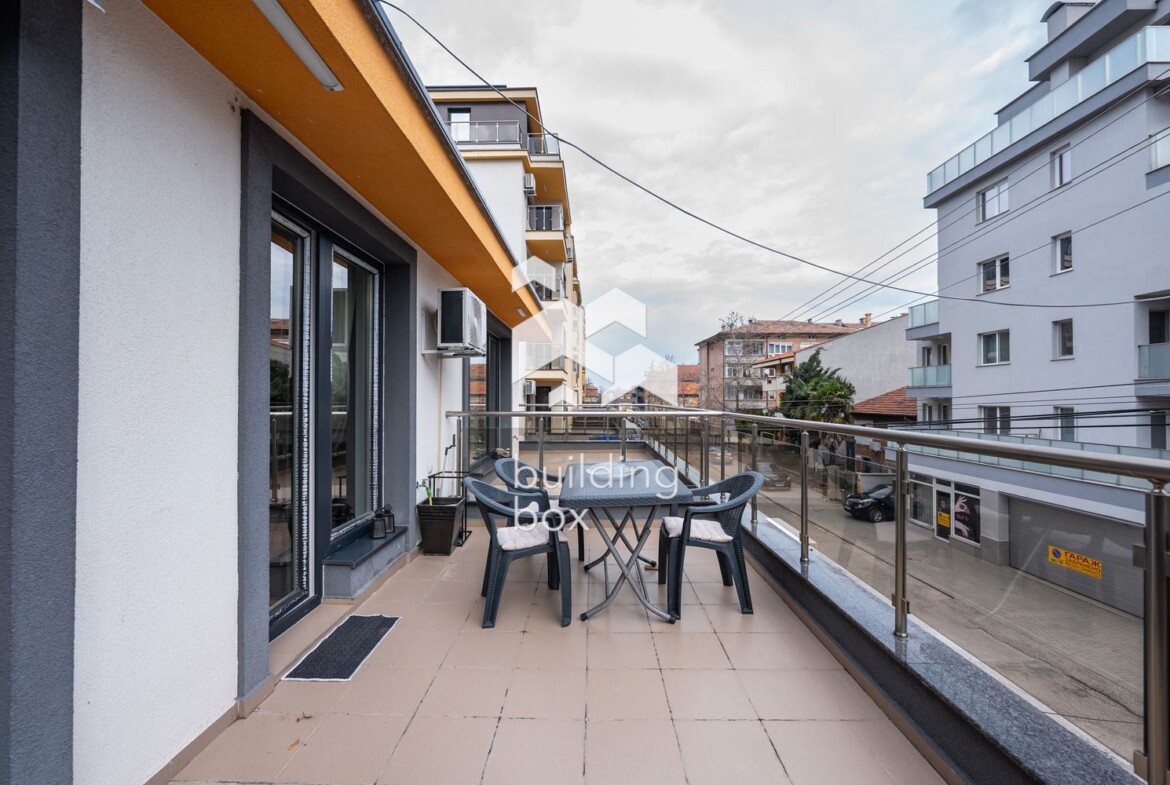 Двустаен обзаведен апартамент в Асеновград - 0