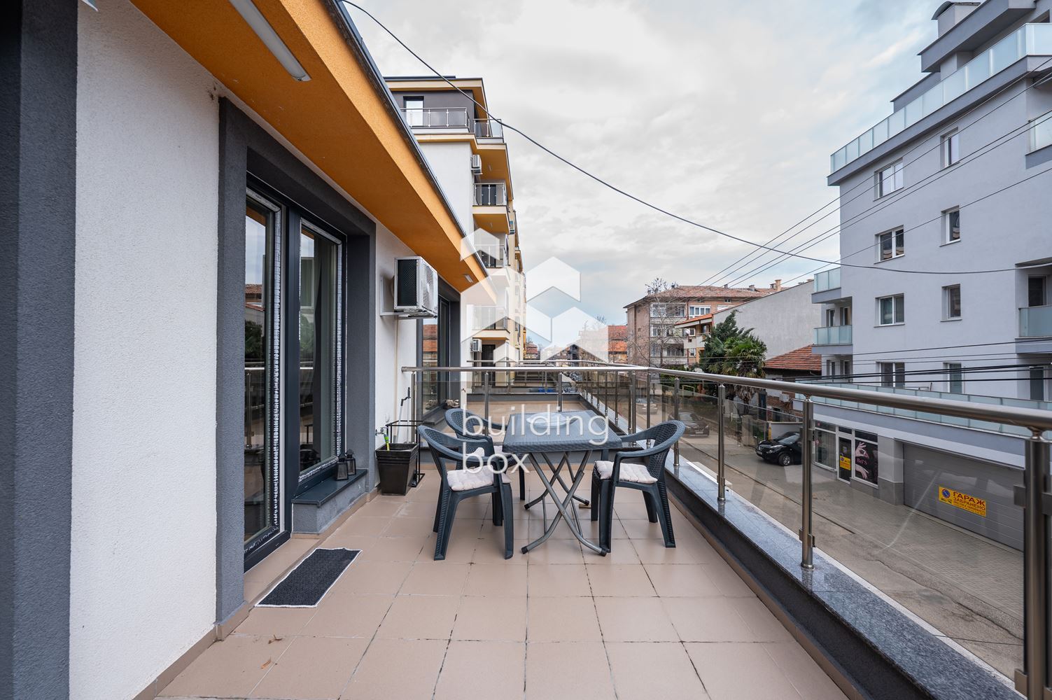 Двустаен обзаведен апартамент в Асеновград - 0