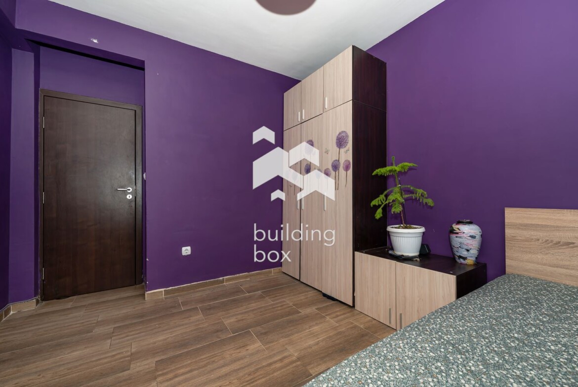 Двустаен обзаведен апартамент до Сточна гара - 0