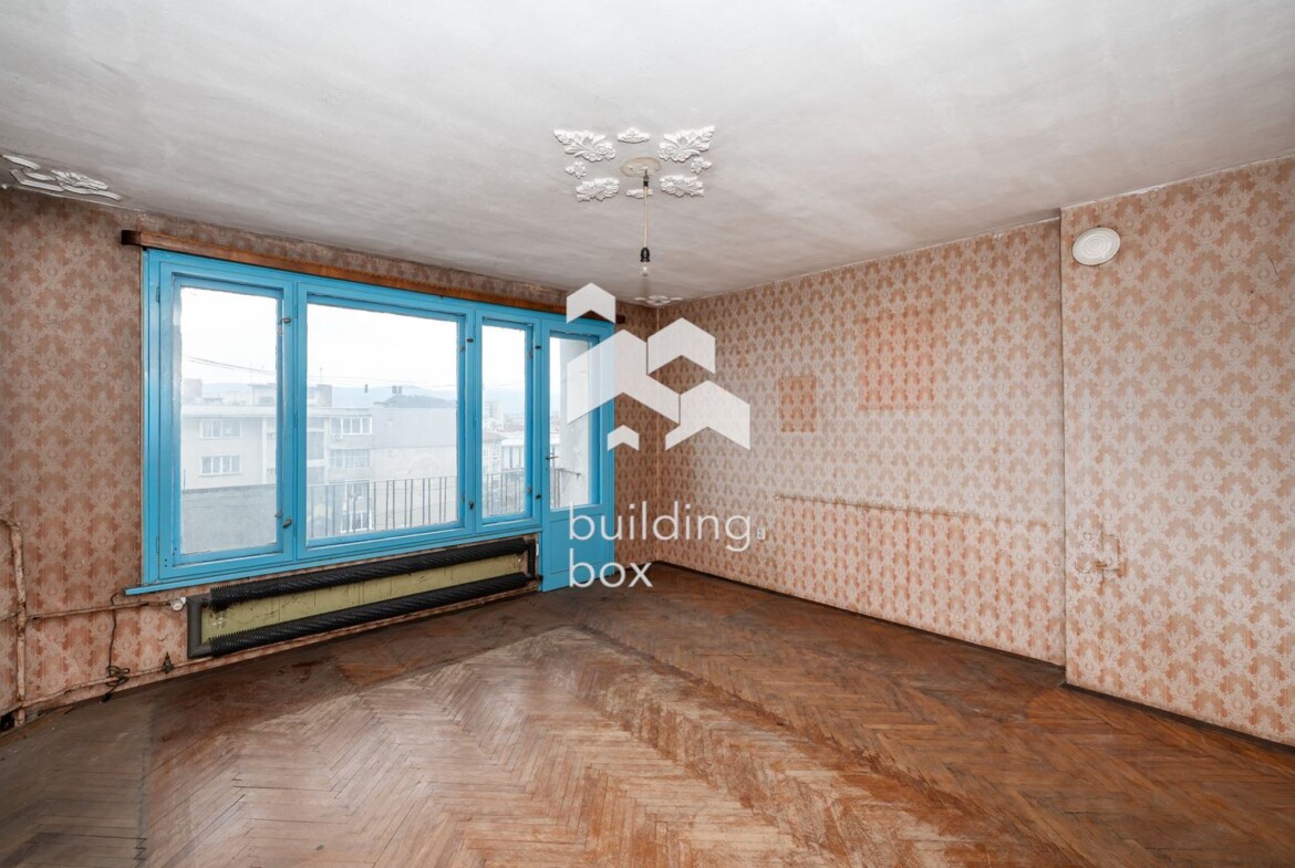 Тристаен апартамент срещу казино Риц - гр. Пловдив - 0