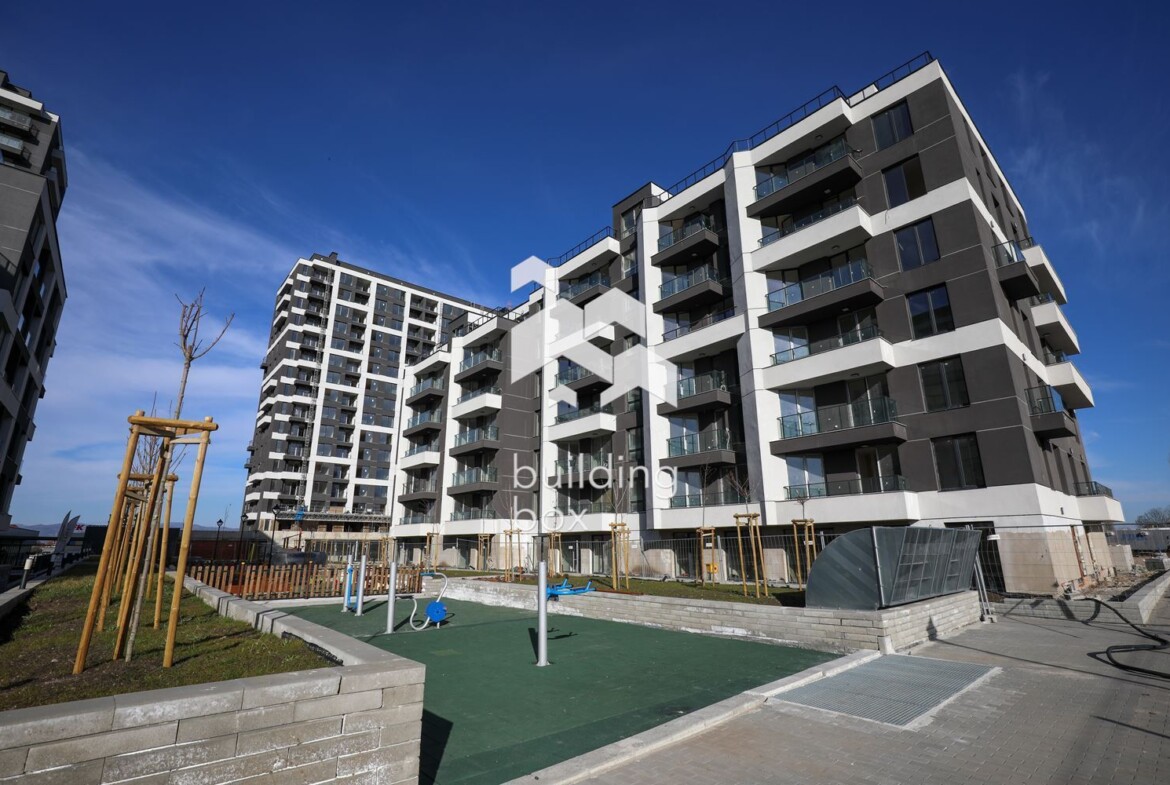 Тристаен апартамент в комплекс "Капитол Резиденс" - 0