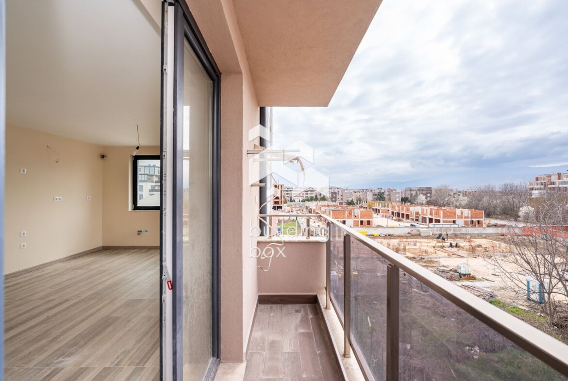 Тристаен апартамент, довършен до ключ - кв. Остромила - 0