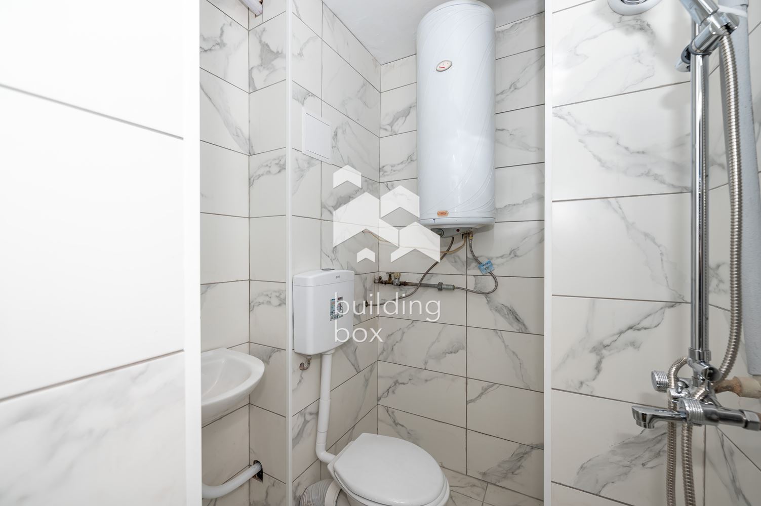 Двустаен преустроен в тристаен - 0