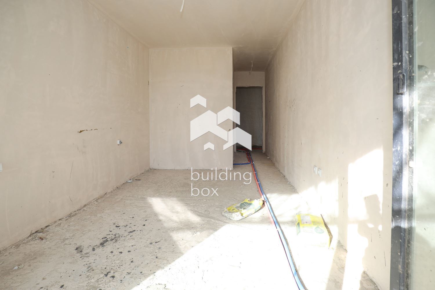 АКТ 16 до средата на годината! Топла връзка към метрото! Затворен комплекс! - 0