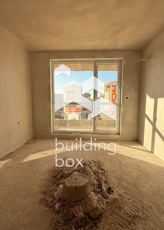 Двустаен апартамент в кв. Остромила до Виа парк - 0