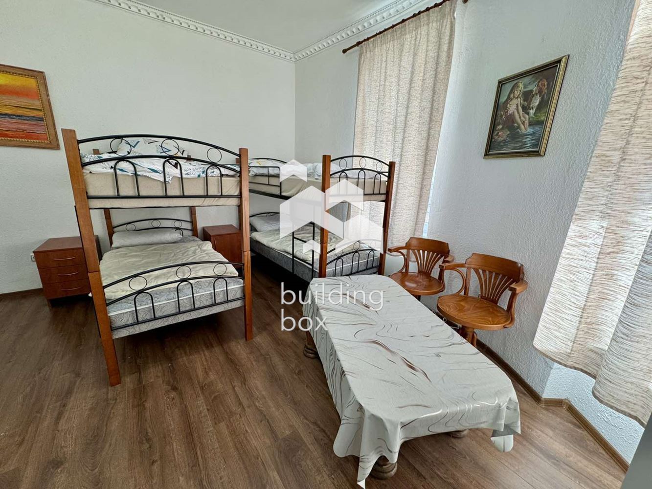 Легла под наем в ТОП център - 0