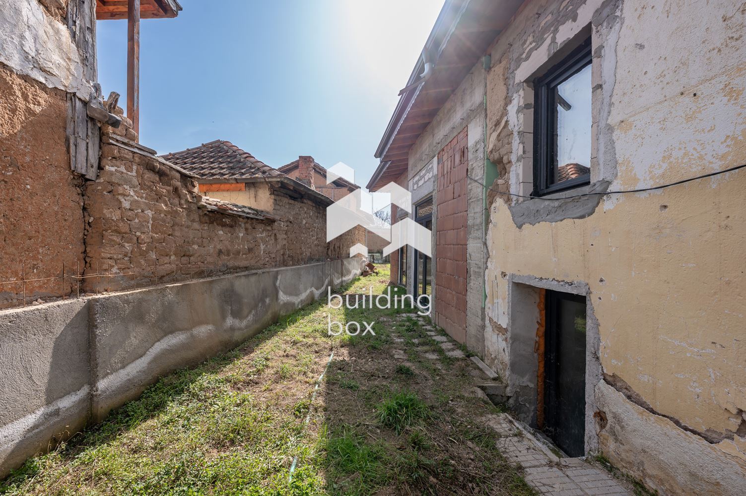 Еднофамилна къща в с. Старосел - 0