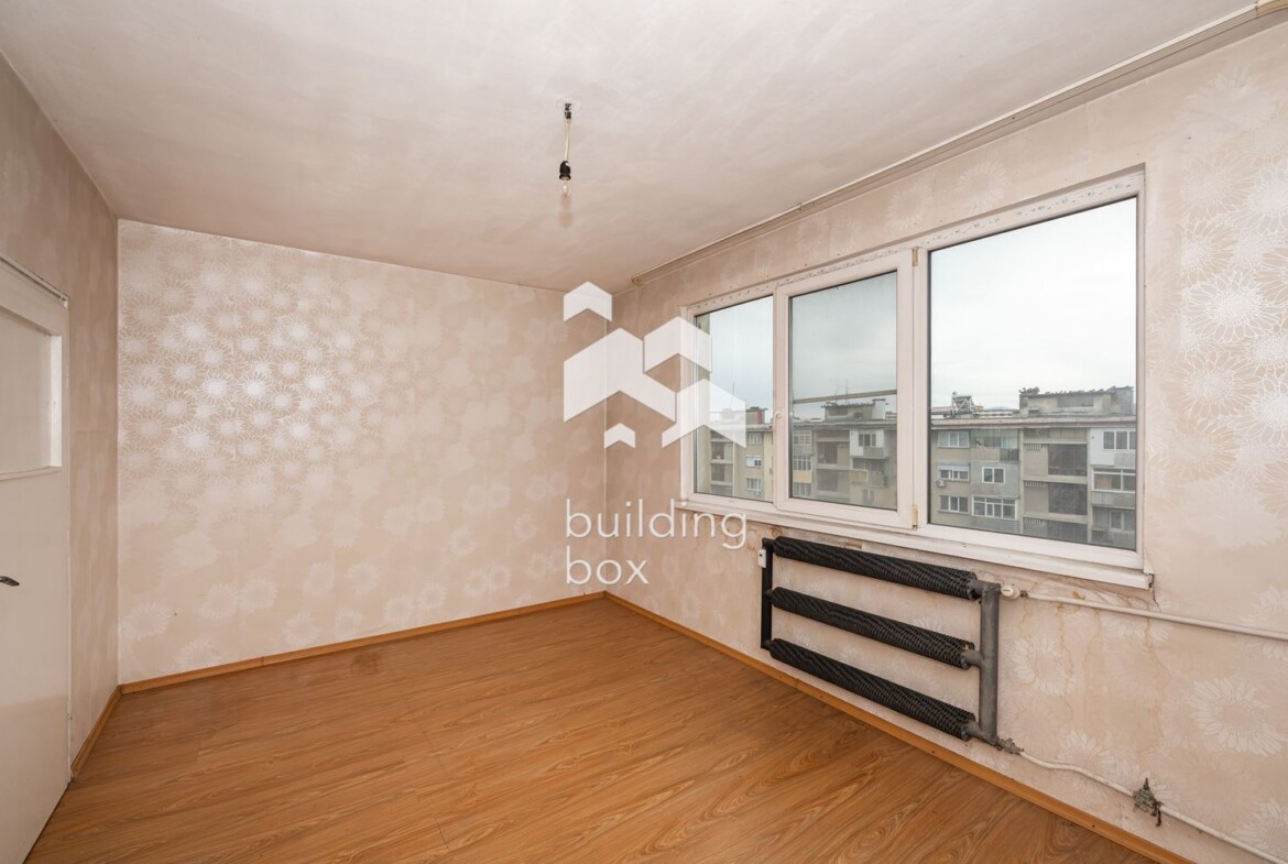 Тристаен апартамент срещу казино Риц - гр. Пловдив - 0