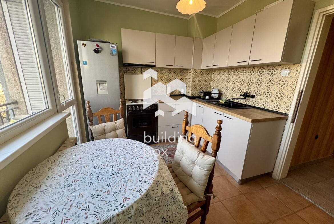 Просторен тристаен в Гео Милев - 0