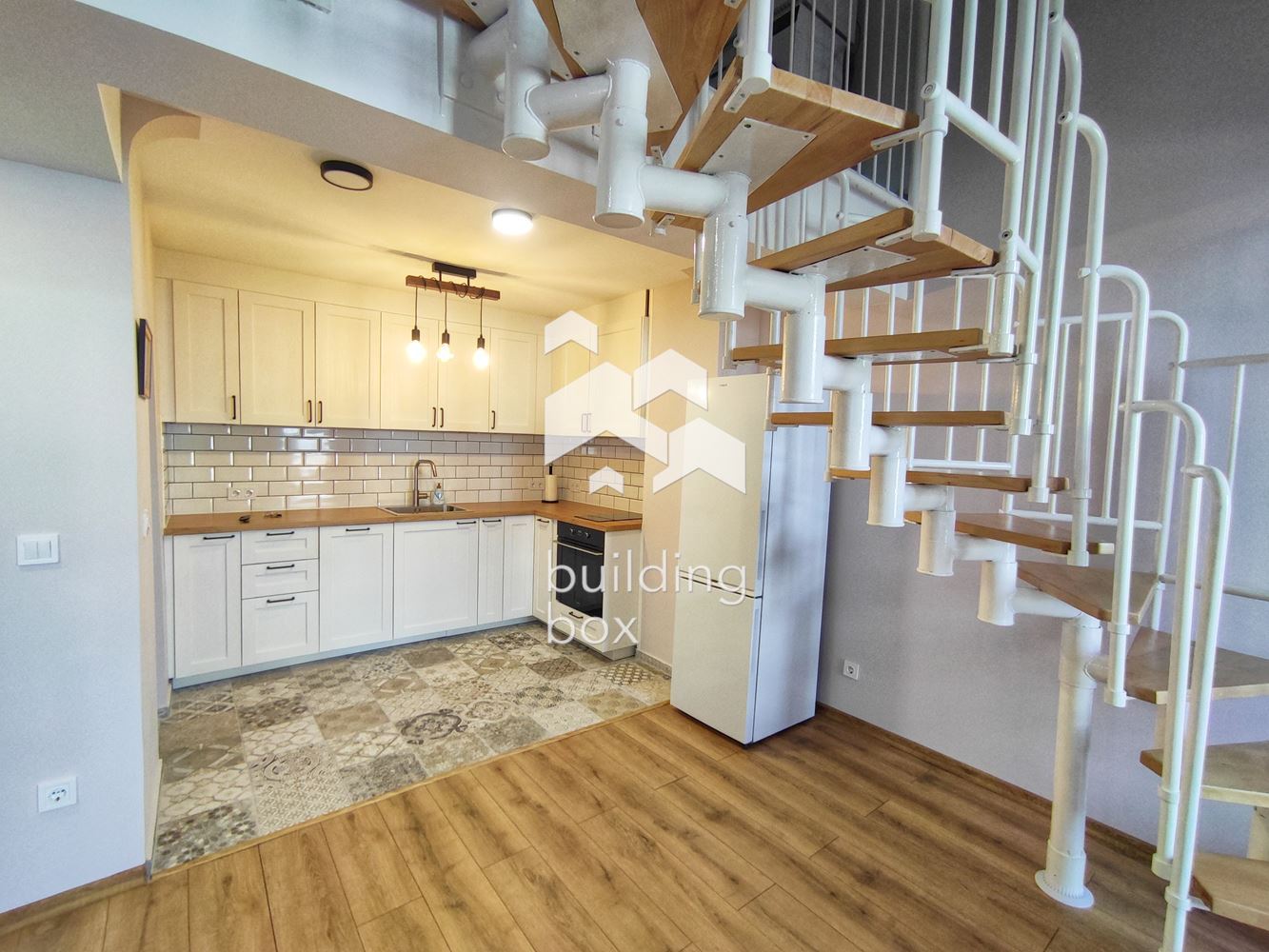 Просторен четиристаен апартамент в кв. Редута