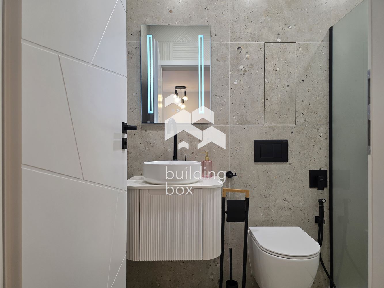 Светъл и просторен апартамент в MONA 3 - 0