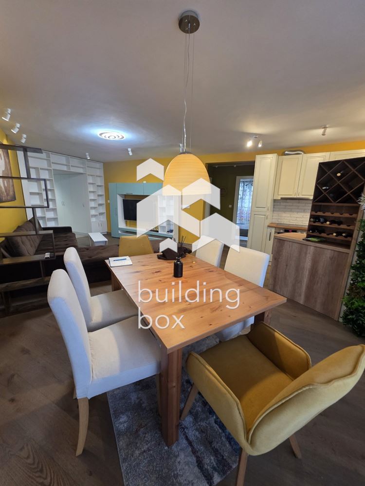 Продава тристаен апартамент в кв. Манастирски ливади