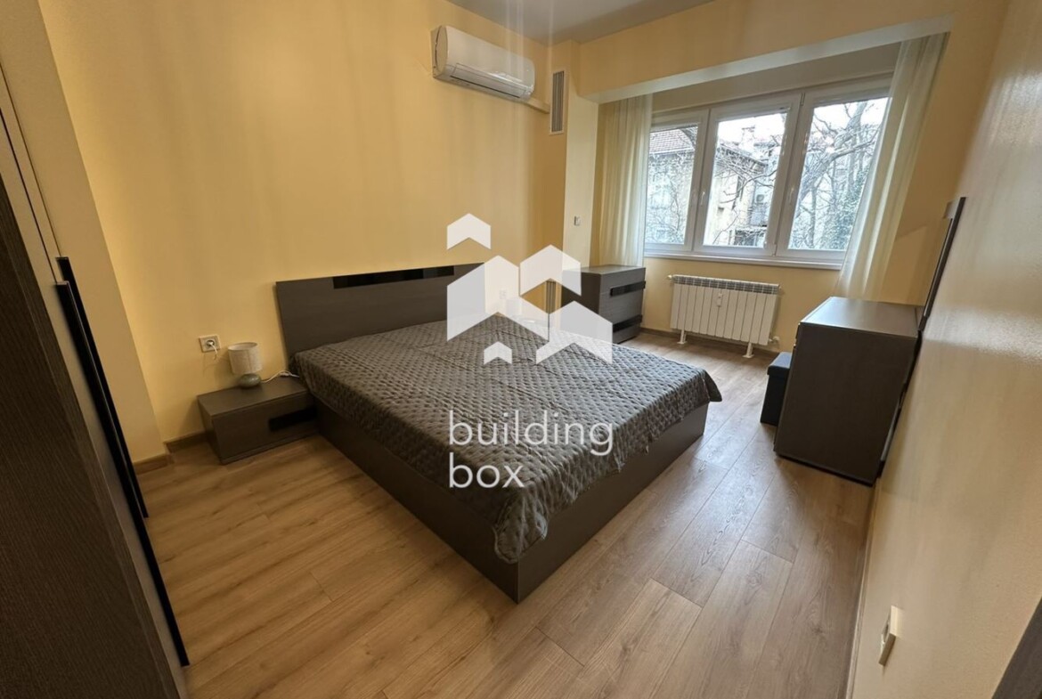 Тристаен апартамент на метри от храм паметника Ал. Невски - 0