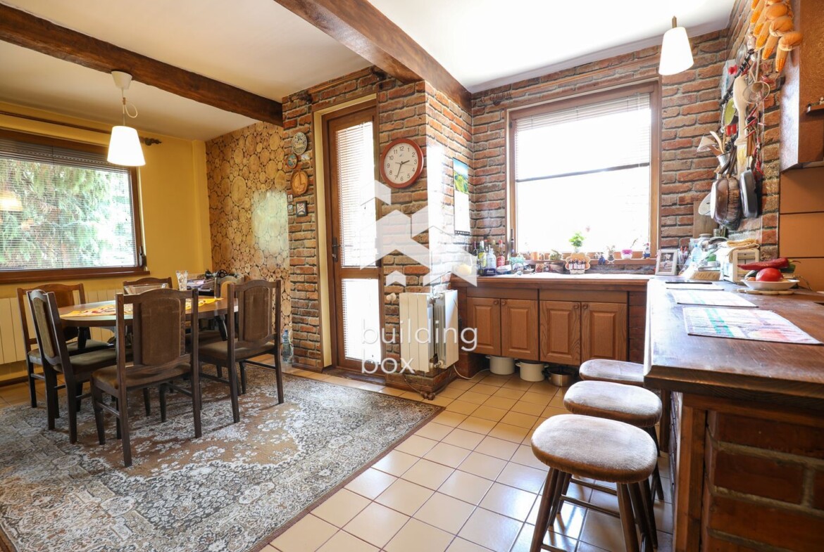 Етаж от къща в гр. Ботевград - 0