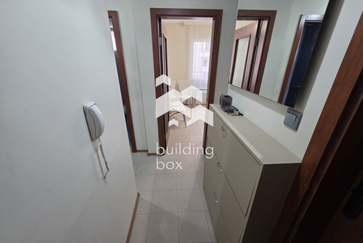 Тристаен апартамент в сърцето на кв. Кършияка до "Холидей Ин" и "БИЛЛА" - 0