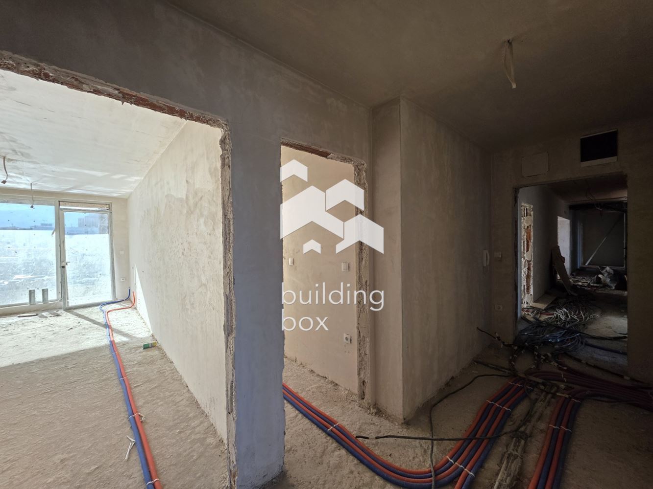 АКТ 16 до средата на годината! Топла връзка към метрото! Затворен комплекс! - 0