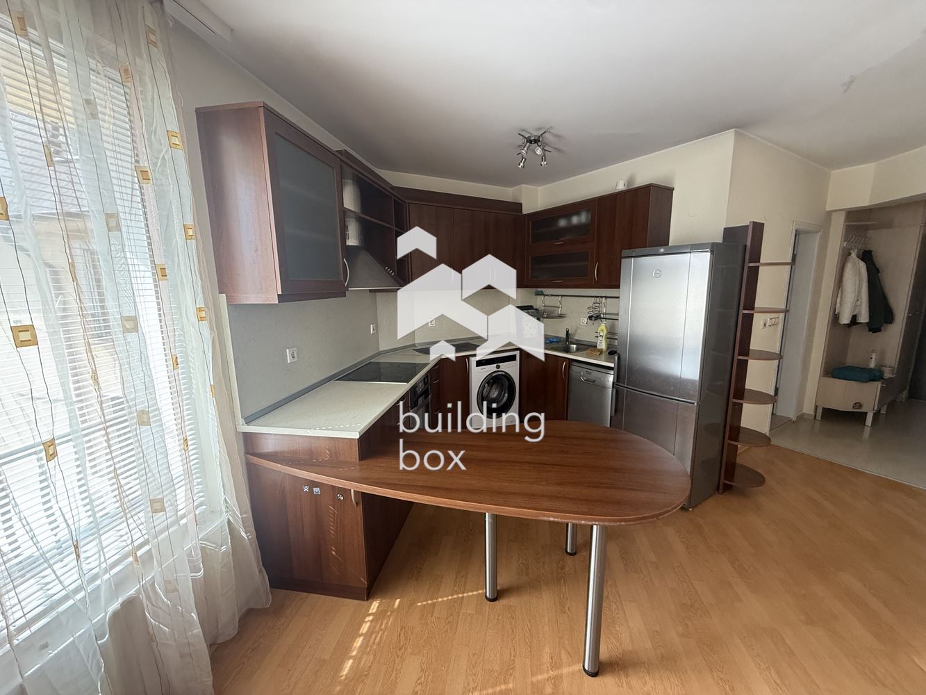 Просторен и семеен тристаен апартамент в кв. Гео Милев