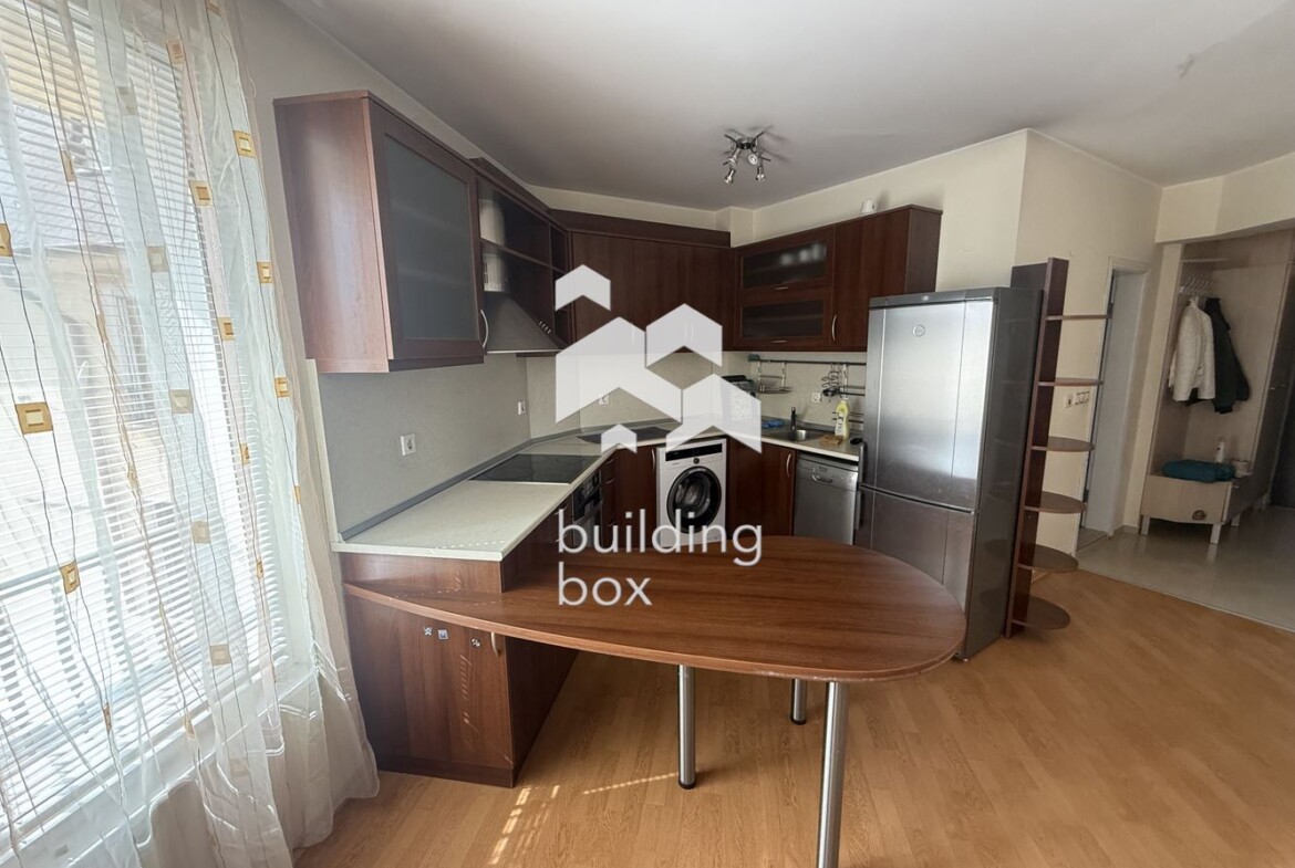 Просторен и семеен тристаен апартамент в кв. Гео Милев - 0