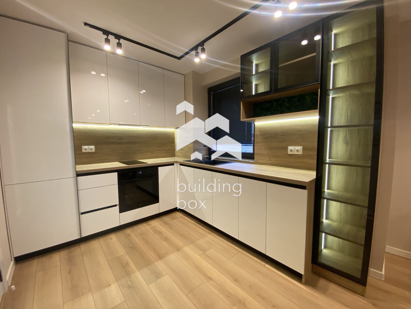 Двустаен апартамент в кв. Остромила - 0