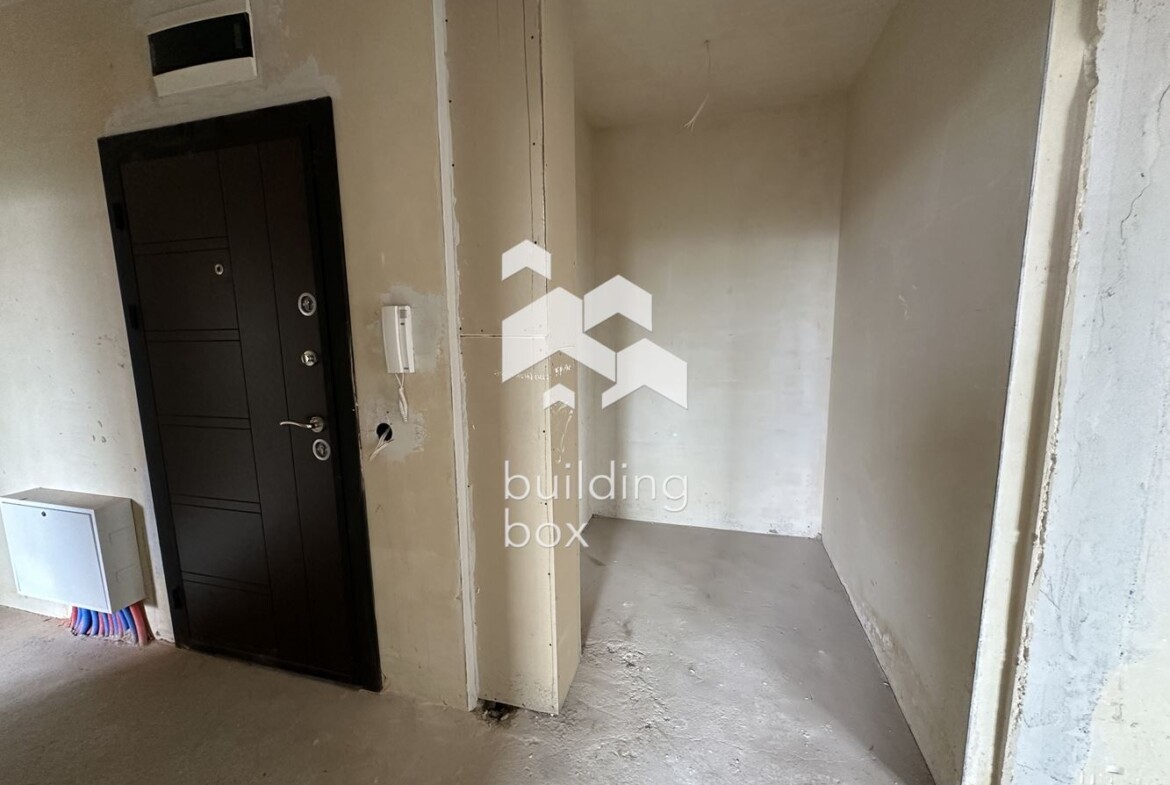 Тристаен апартамент в Люлин 1 - 0