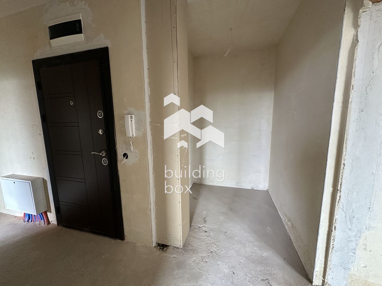 Тристаен апартамент в Люлин 1 - 0