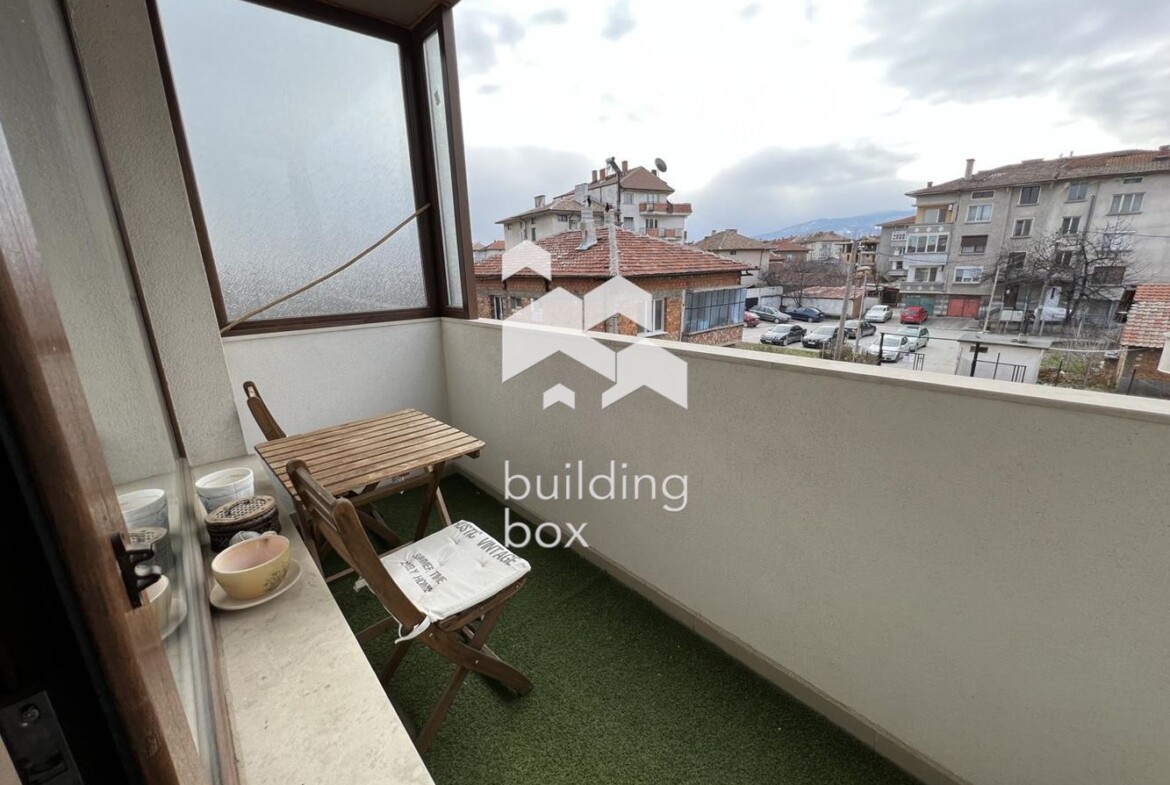 Тристаен апартамент - кв. Прослав - 0