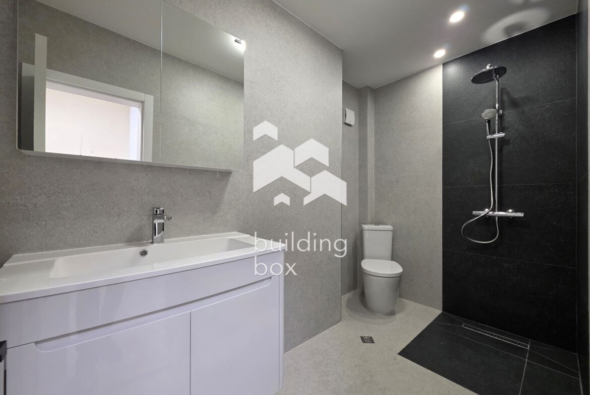 Просторен многостиаен след ремонт в Павлово - 0