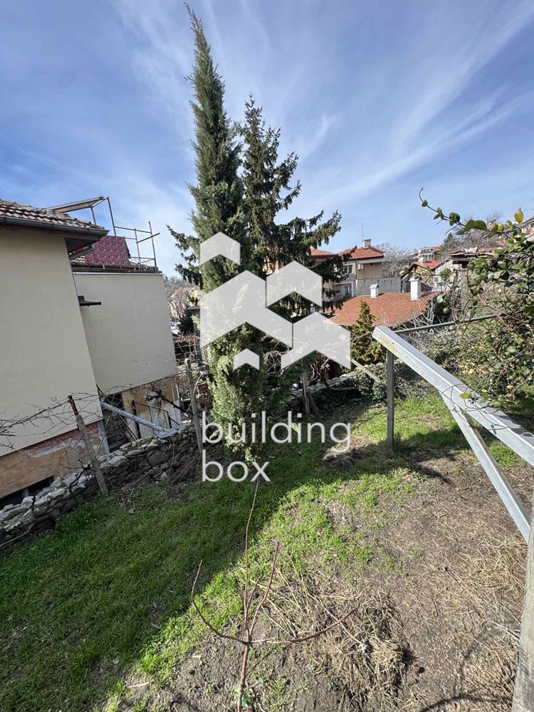 Къща с двор в сърцето на град Пловдив. - 0