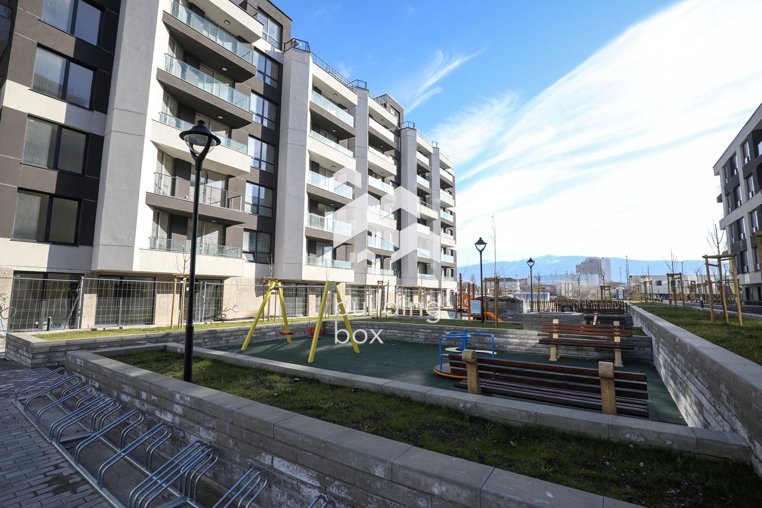 АКТ 16 до средата на годината! Топла връзка към метрото! Затворен комплекс! - 0