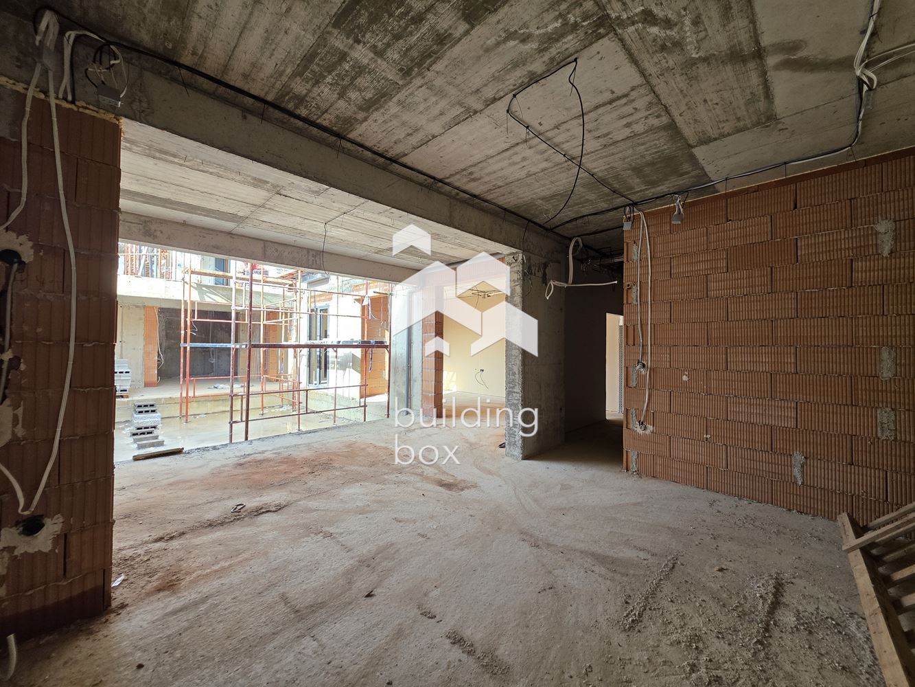 Луксозен мезонет - местност "Камбаните" - 0