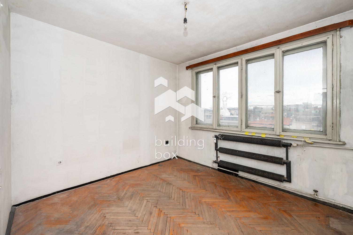 Тристаен апартамент срещу казино Риц - гр. Пловдив - 0