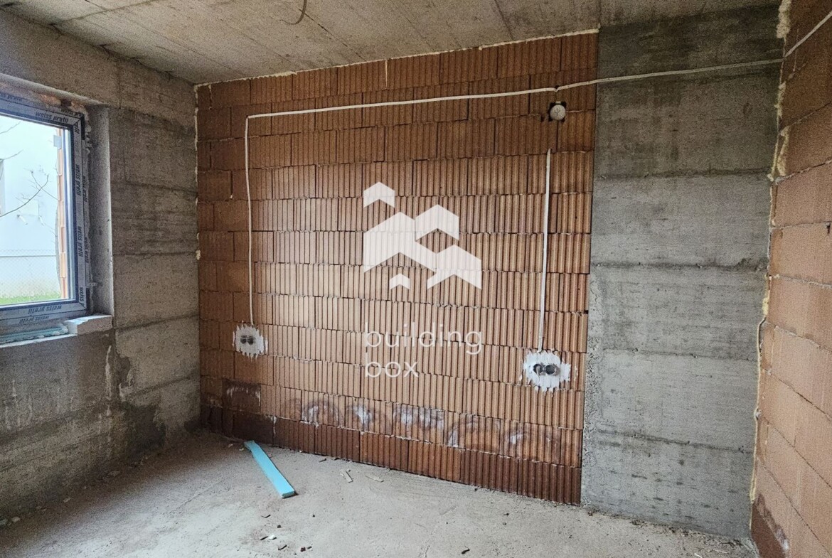 Двустаен апартамент, довършен до ключ - кв. Беломорски - 0