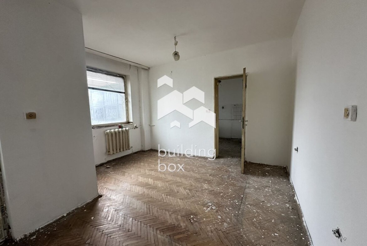 Просторен тристаен апартамент - кв. Гоце Делчев - 0