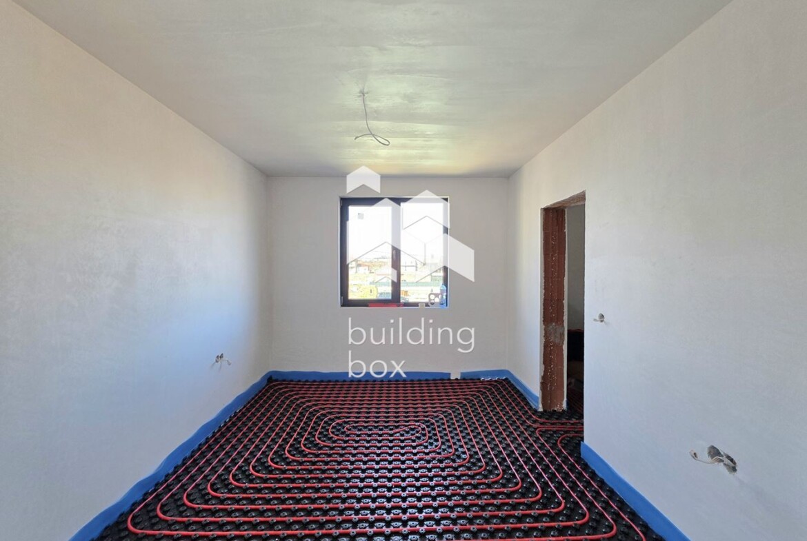 Качество! Простор с двор 600 кв.м.! Еднофамилна къща с Акт 16! - 0