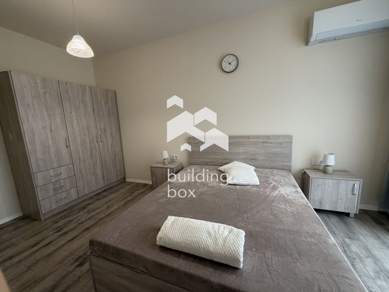 Двустаен апартамент под наем - кв. Смирненски к-с Алгара - 0