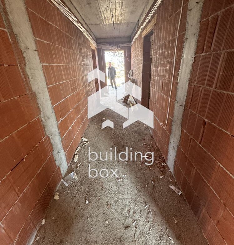 Самостоятелна къща в село Маноле - 0