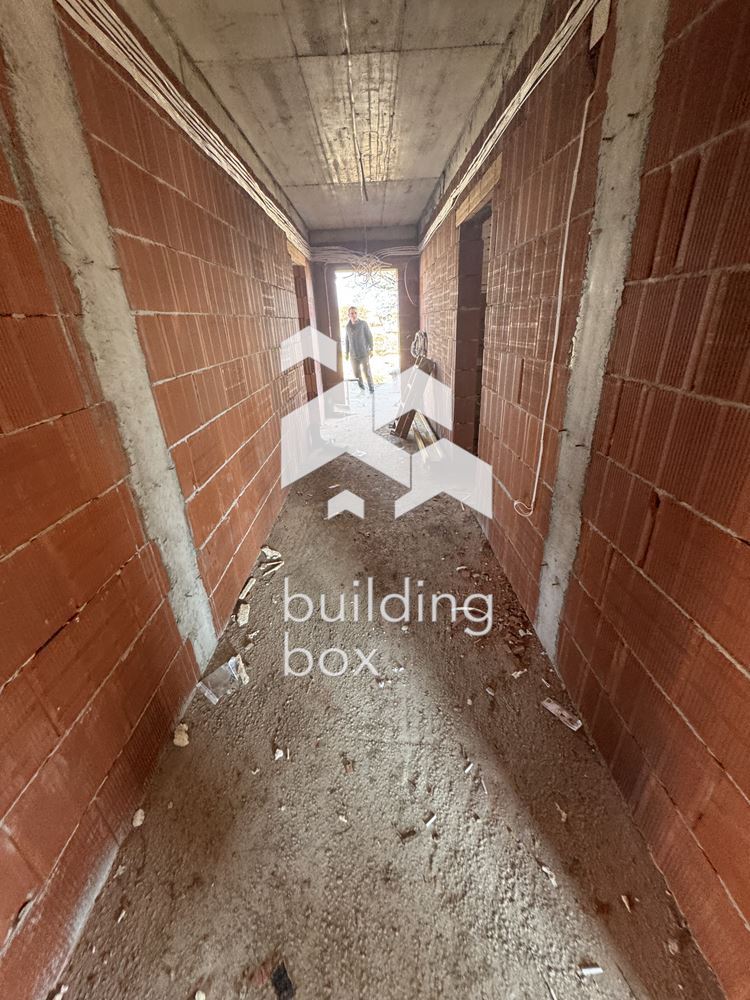 Самостоятелна къща в село Маноле - 0