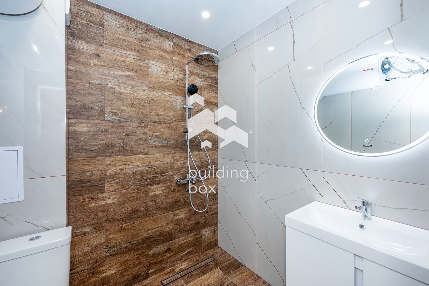 Двустаен апартамент завършен "ДО КЛЮЧ" в кв. Остромила - 0