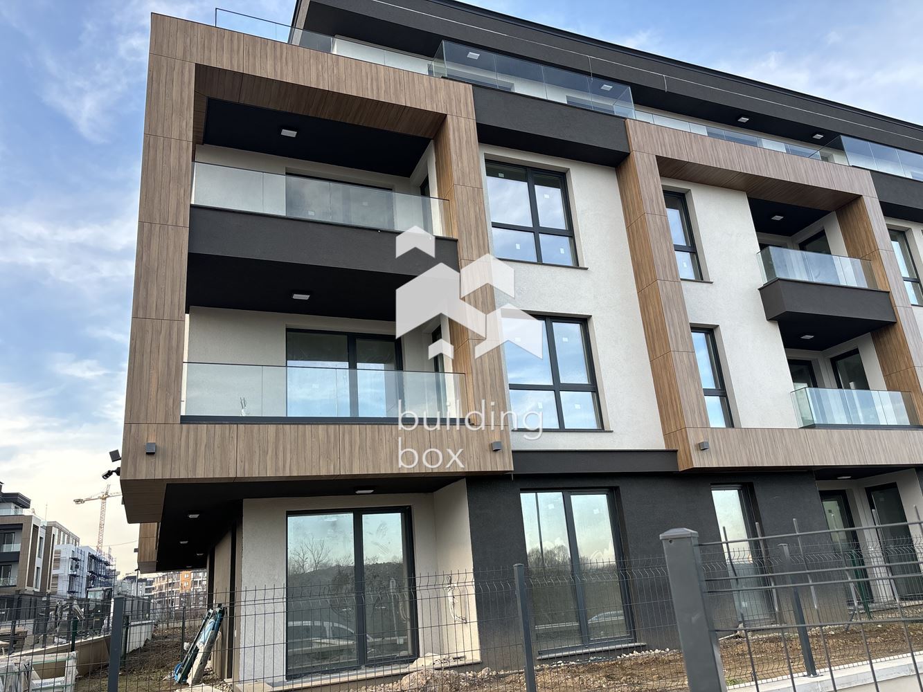 Просторен тристаен апартамент - кв. Малинова долина - 0