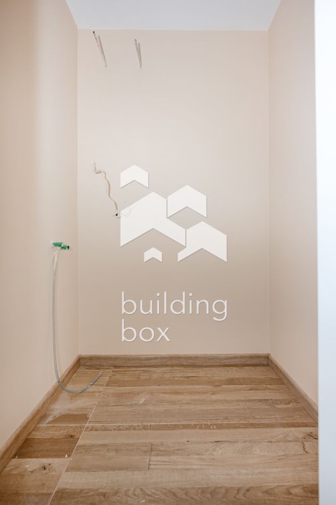 Тристаен апартамент, довършен до ключ - кв. Остромила - 0