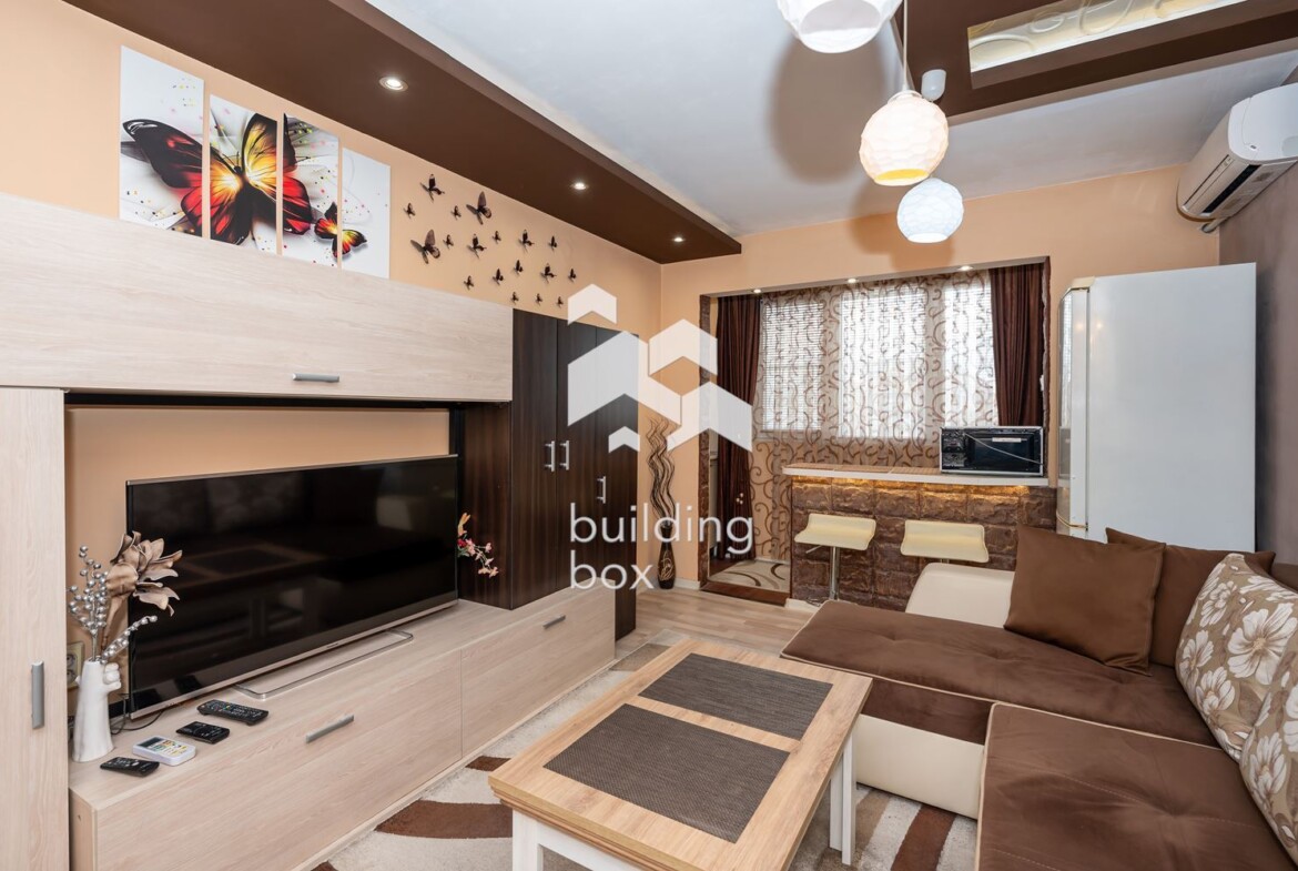 Двустаен преустроен в тристаен - 0