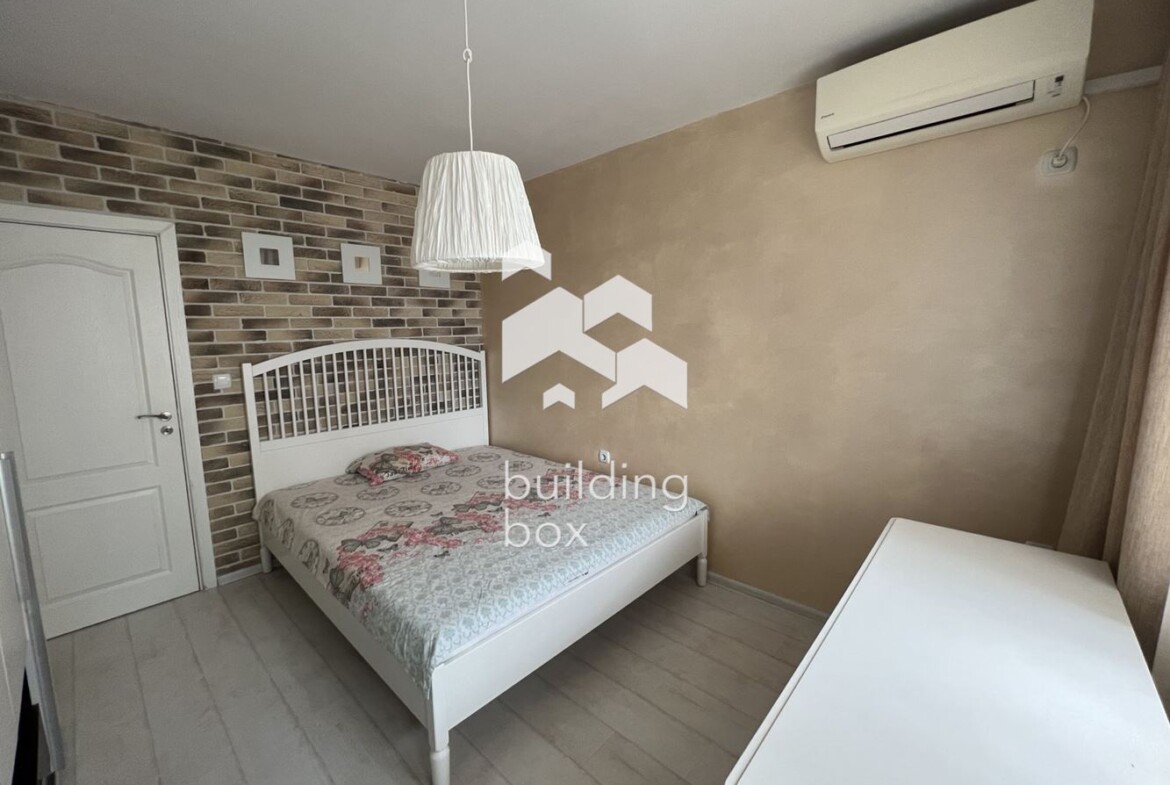 Тристаен апартамент - кв. Прослав - 0