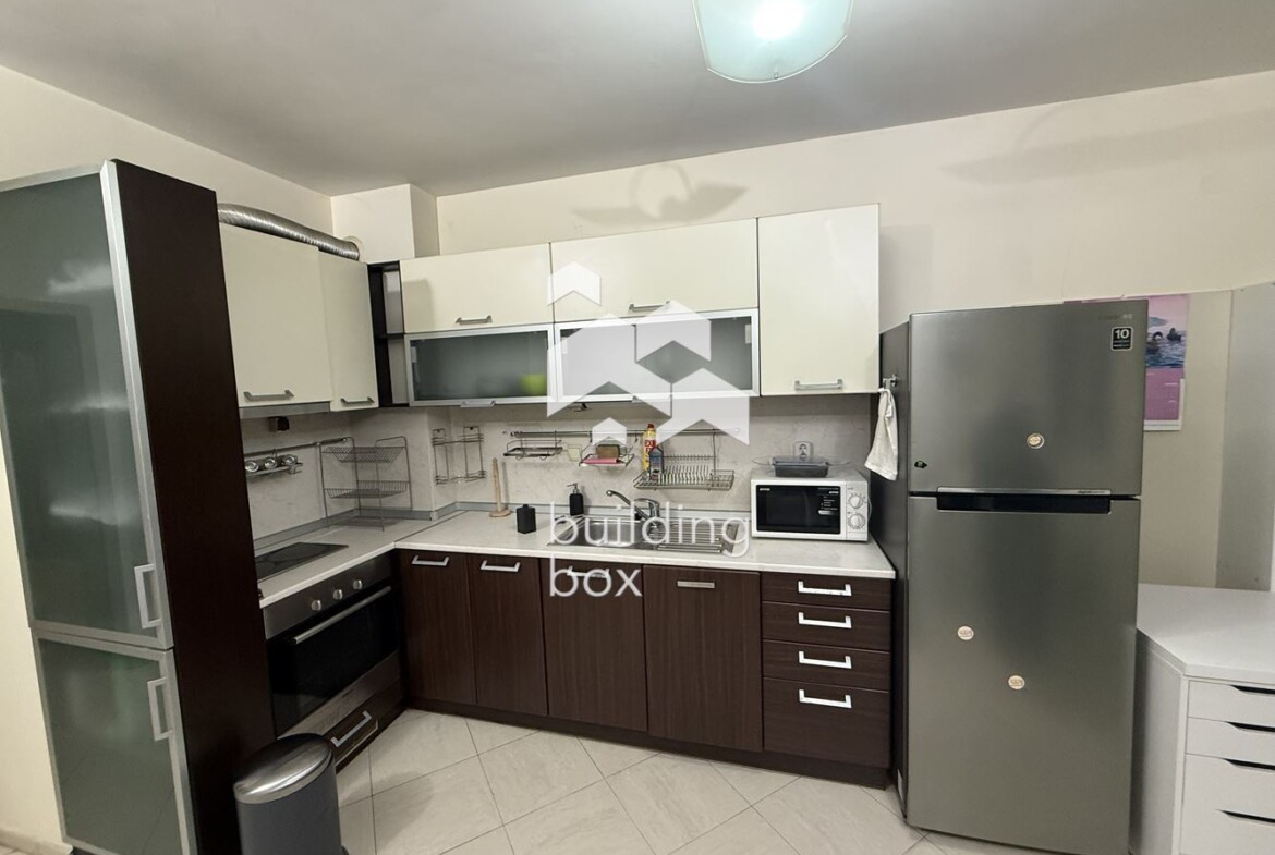 Двустаен, обзаведен апартамент в близост до Руски паметник - 0