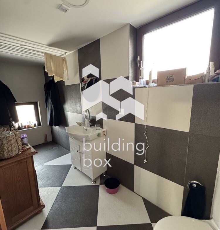 Къща с двор в сърцето на град Пловдив. - 0