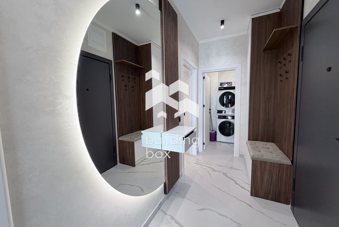 Тристаен луксозен апартамент под наем - к-с Роял Гардън - 0