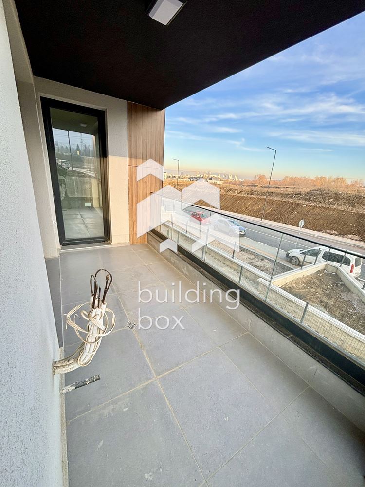 Просторен тристаен апартамент - кв. Малинова долина - 0