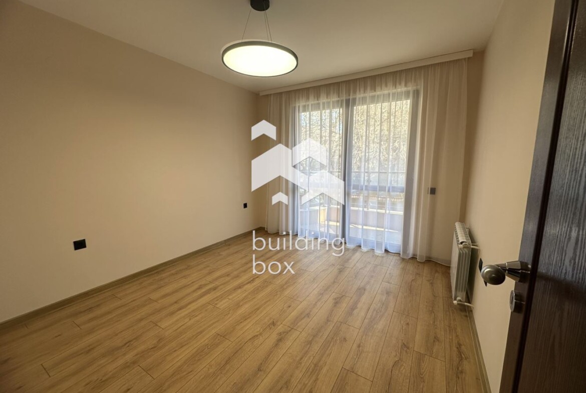 Тристаен апартамент до Второ РПУ - 0