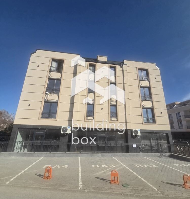 Двустаен апартамент в кв. „Остромила“ - 0