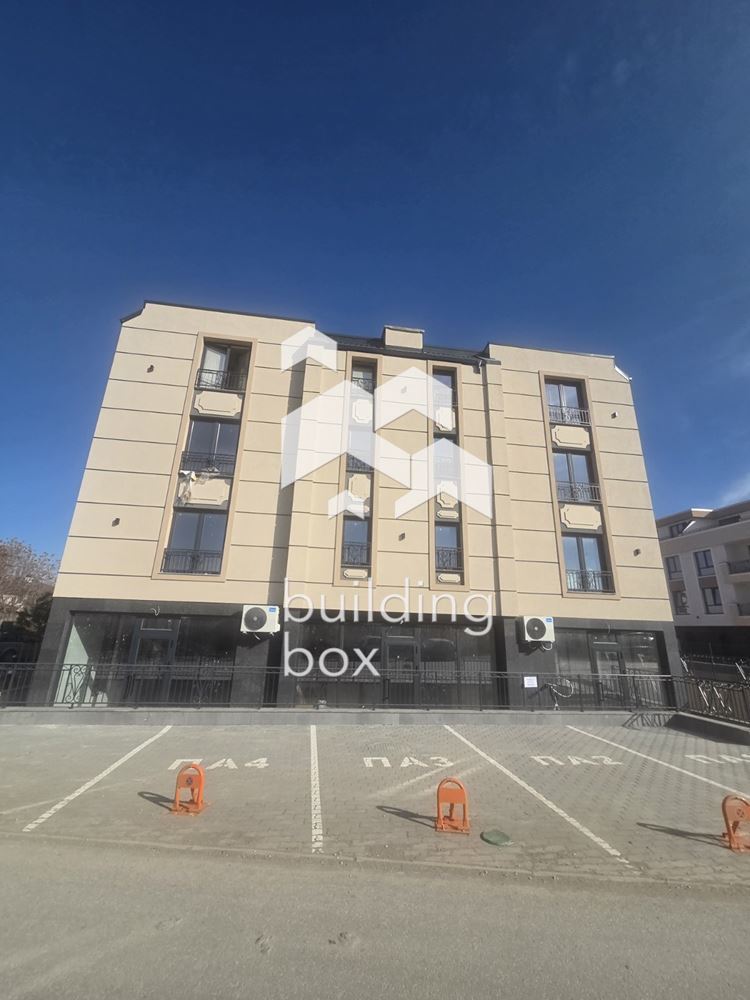 Двустаен апартамент в кв. „Остромила“ - 0