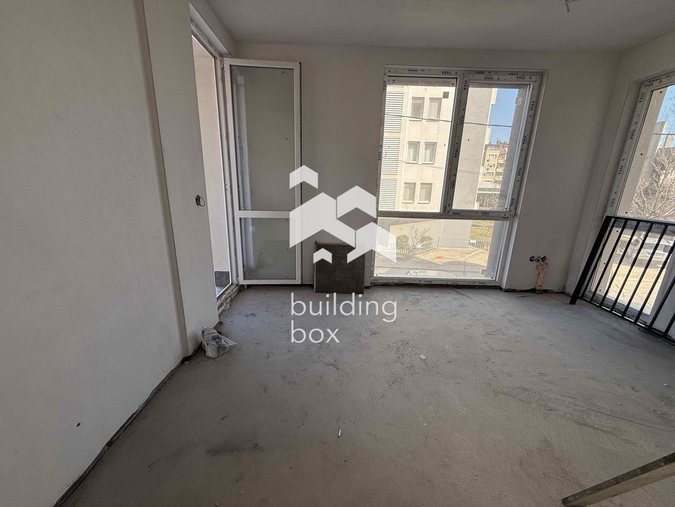 Двустаен апартамент до „Нов българиски университет“ - 0